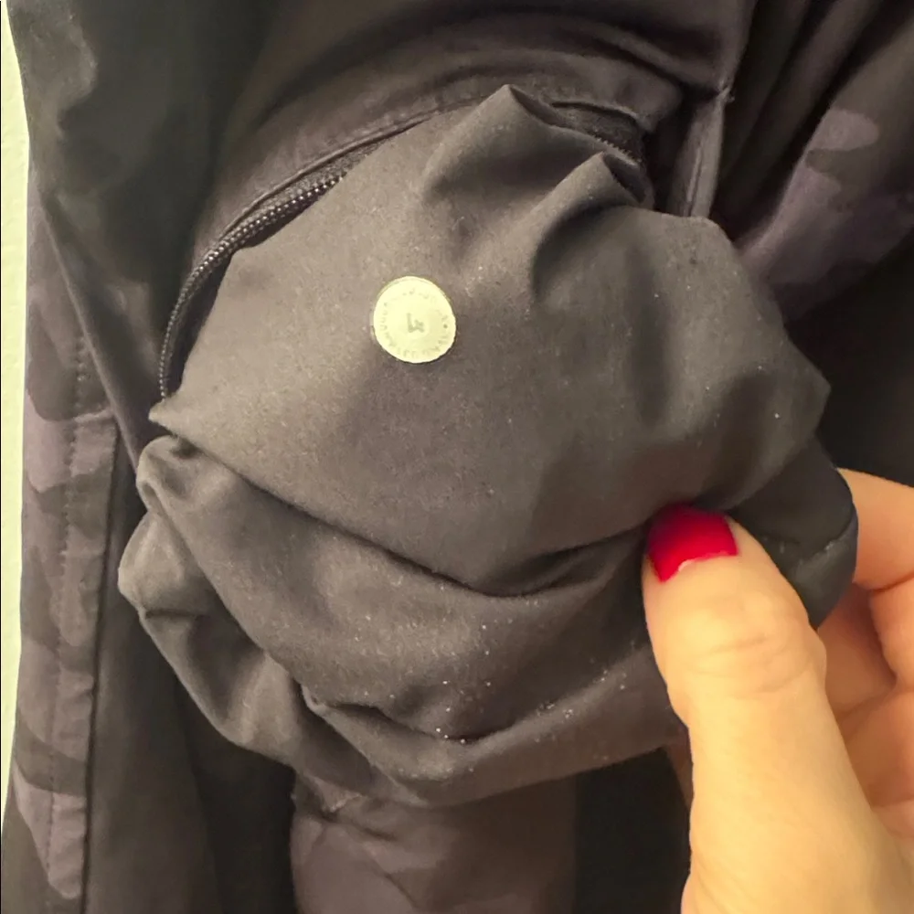 Lululemon Pack It Up Jacket Incognito Camo Multi Grey SIZE 4